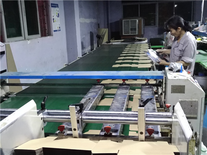 英利印刷为彩盒客户加班