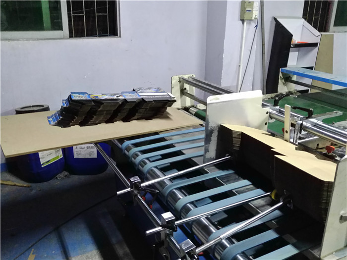 英利印刷为彩盒客户加班